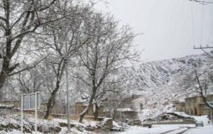 برف و یخبندان در راه آذربایجان‌شرقی